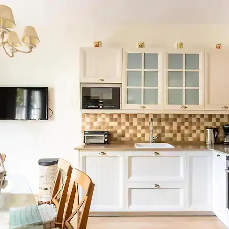 Villa Spaces House-4 Bedrooms, 3 Bathrooms, Large Terrace, Jacuzzi, Center-beach