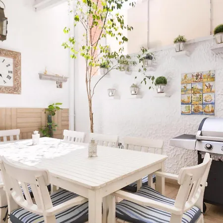 Spaces House-4 Bedrooms, 3 Bathrooms, Large Terrace, Jacuzzi, Center-beach Villa Sitges