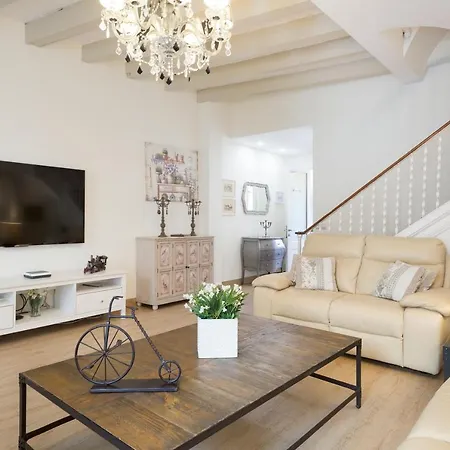 Spaces House-4 Bedrooms, 3 Bathrooms, Large Terrace, Jacuzzi, Center-beach Villa
