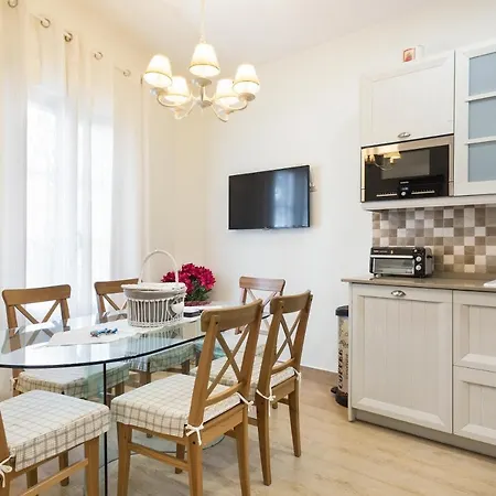 Spaces House-4 Bedrooms, 3 Bathrooms, Large Terrace, Jacuzzi, Center-beach Villa *