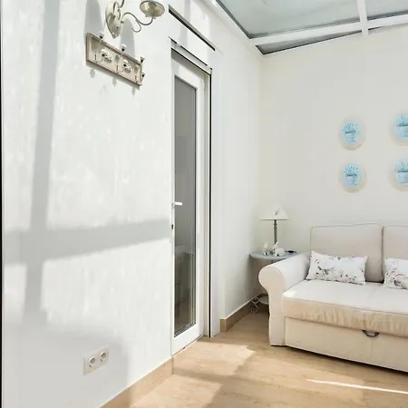 Spaces House-4 Bedrooms, 3 Bathrooms, Large Terrace, Jacuzzi, Center-beach Villa Sitges