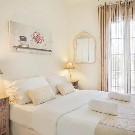 Spaces House-4 Bedrooms, 3 Bathrooms, Large Terrace, Jacuzzi, Center-beach * Sitges