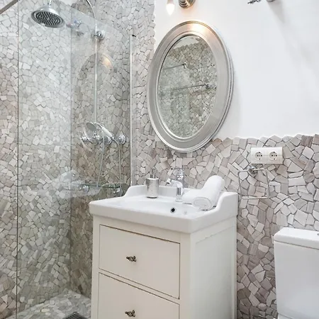 Spaces House-4 Bedrooms, 3 Bathrooms, Large Terrace, Jacuzzi, Center-beach * Sitges