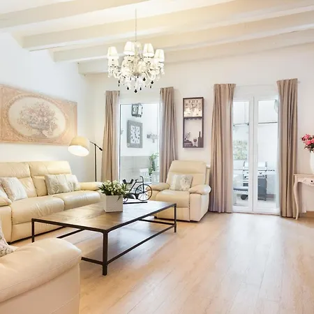 Spaces House-4 Bedrooms, 3 Bathrooms, Large Terrace, Jacuzzi, Center-beach Villa Sitges