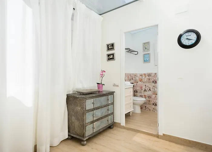 Spaces House-4 Bedrooms, 3 Bathrooms, Large Terrace, Jacuzzi, Center-beach Willa *