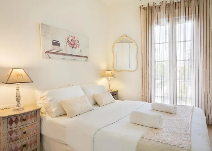 Spaces House-4 Bedrooms, 3 Bathrooms, Large Terrace, Jacuzzi, Center-beach * Sitges